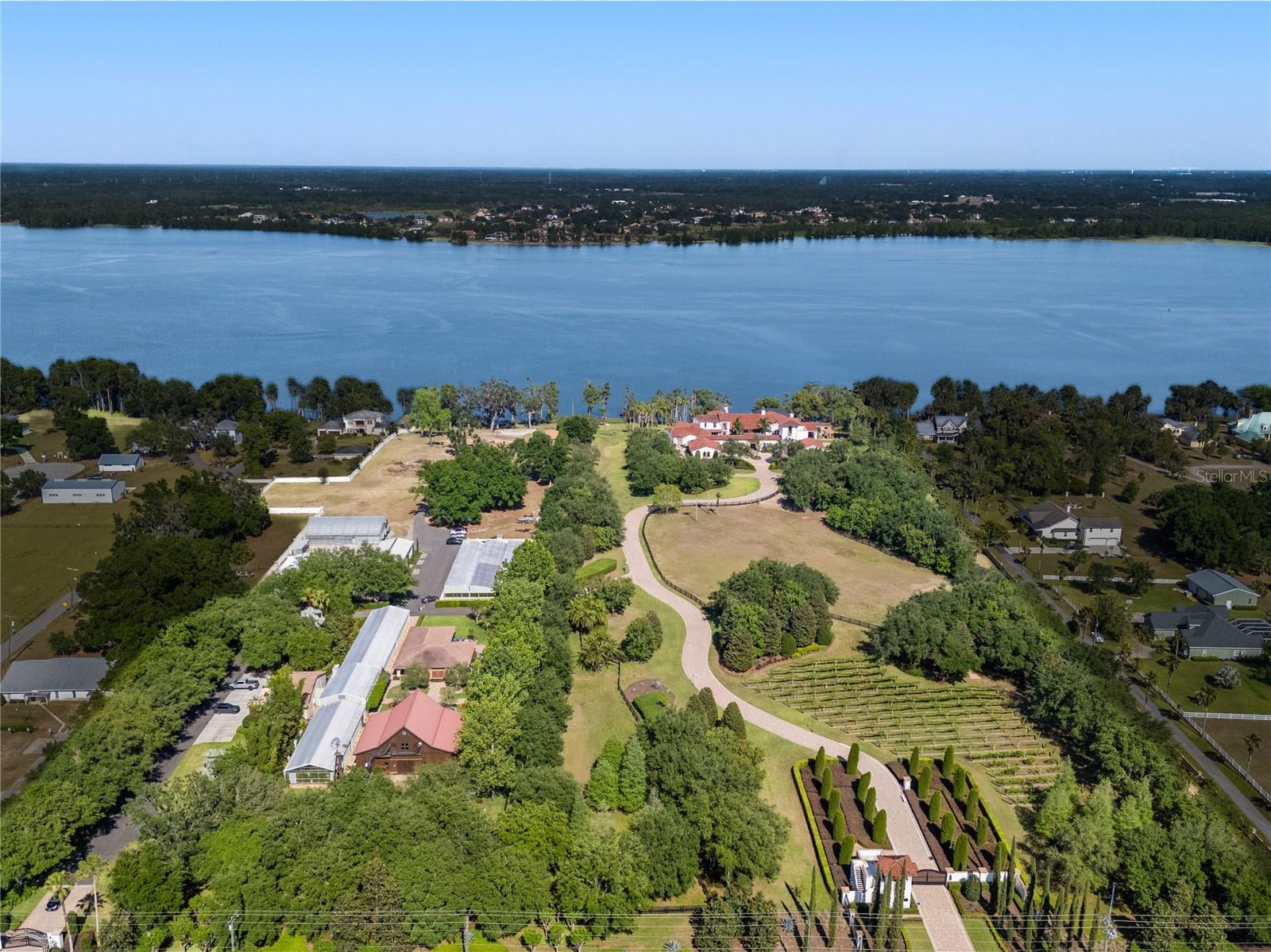 THONOTOSASSA, FL — Commercial Sale