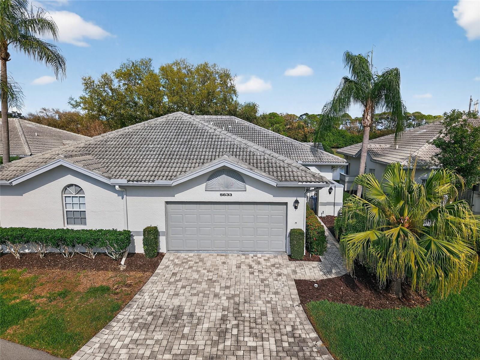 5633 Long Common Court, FL