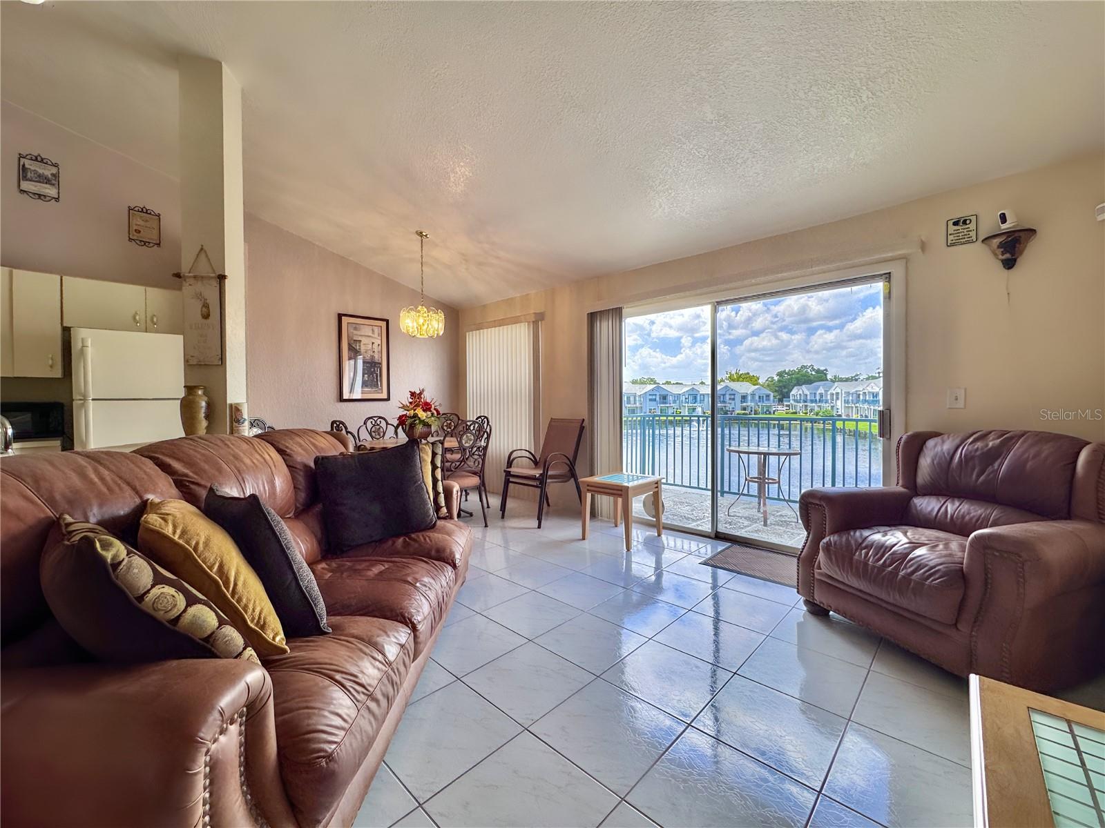 2520 Woodgate Boulevard, FL