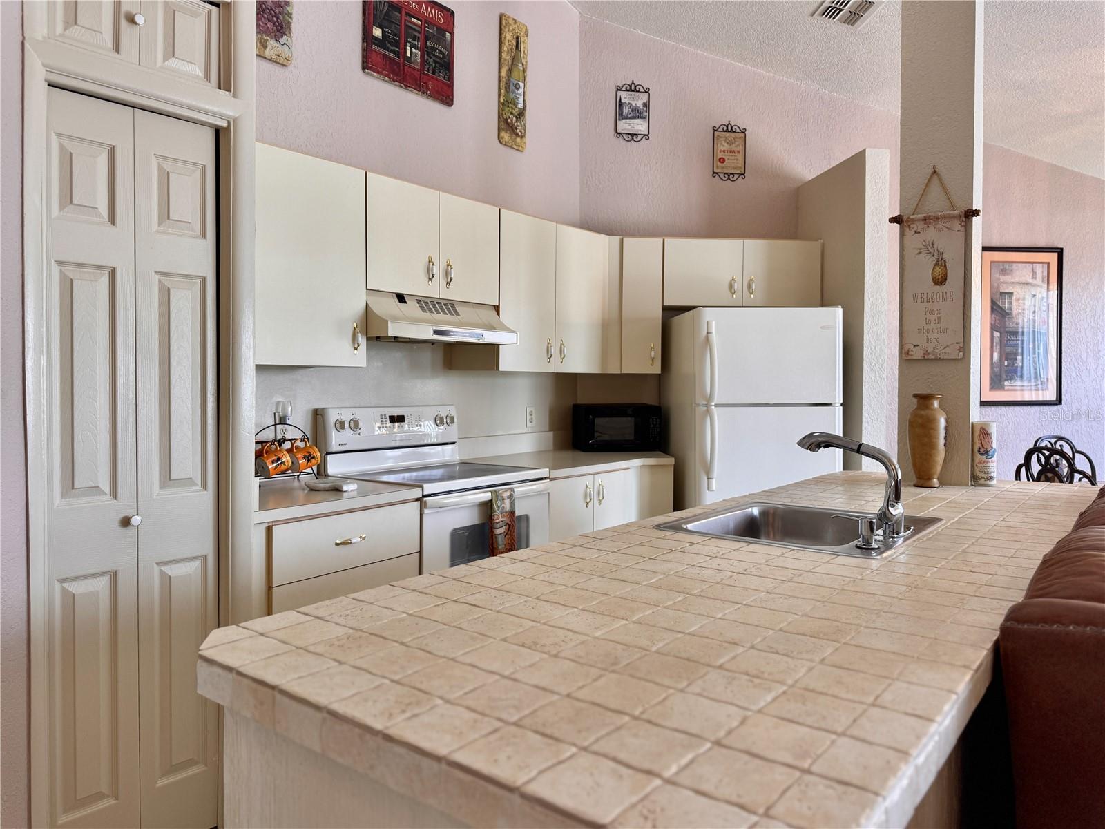 2520 Woodgate Boulevard, FL