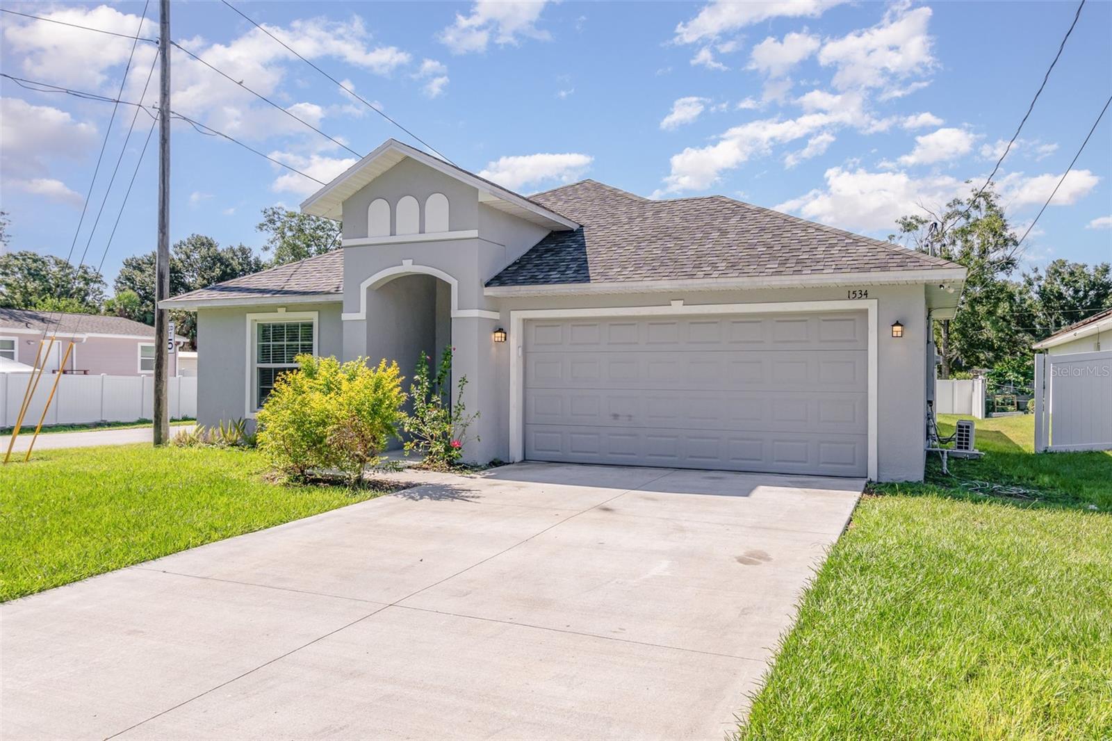 1534 Pine Street, FL