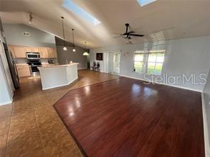 4 Pin Oak Drive, FL