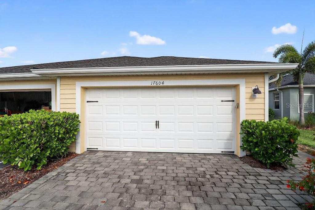 17604 Wayside Bend, FL