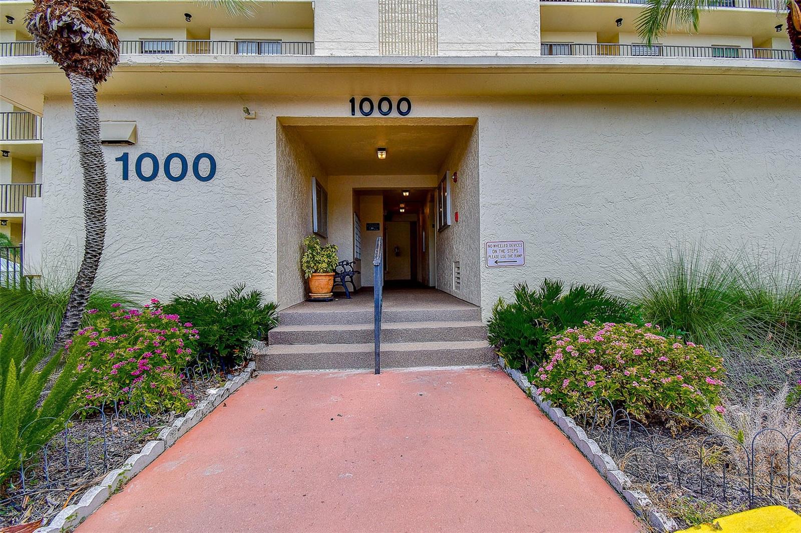 1000 Cove Cay Drive, FL