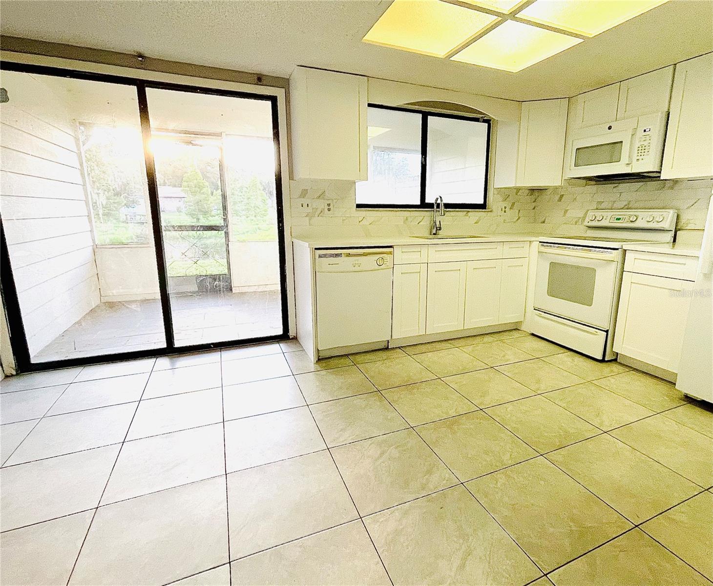 1420 Ridge Lake Court, FL