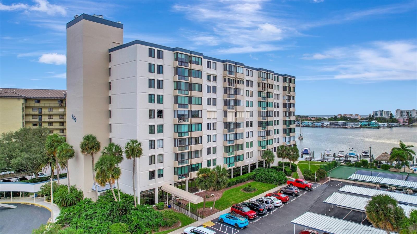 660 Island Way #708, FL