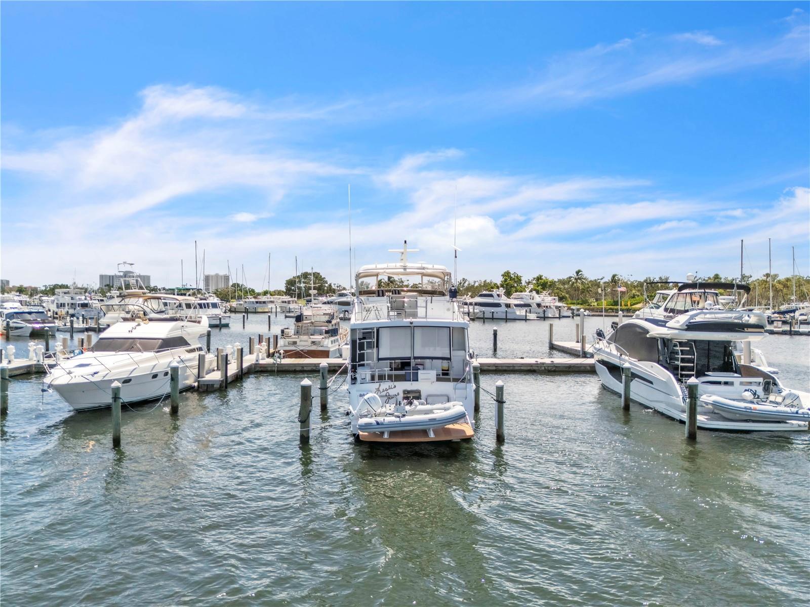 2600 Harbourside Drive, FL