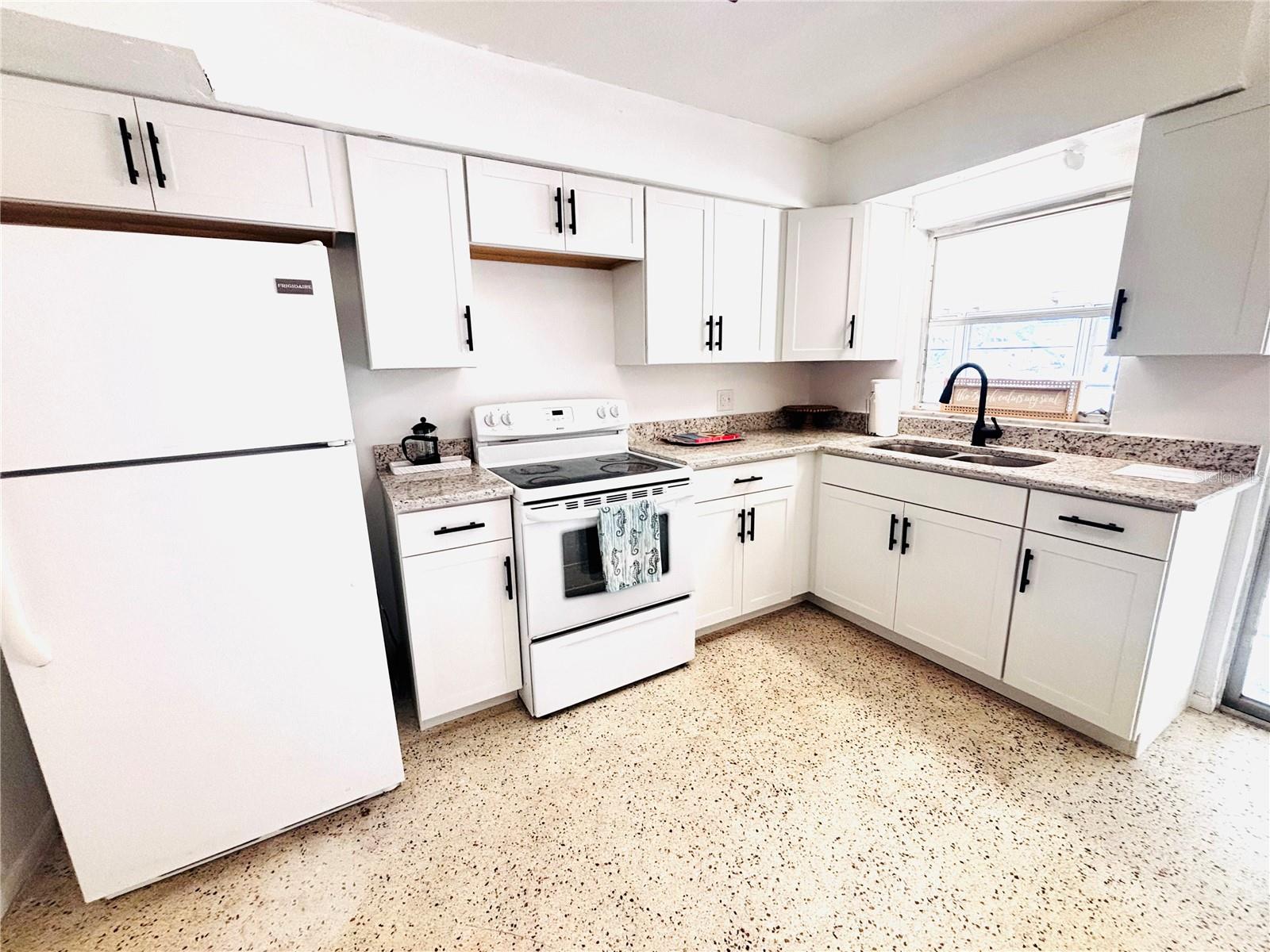6125 Beacon Point Drive, FL