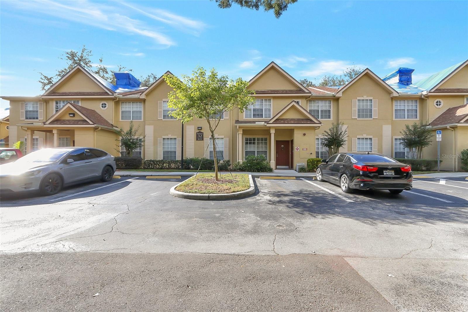 819 Grand Regency Point, FL