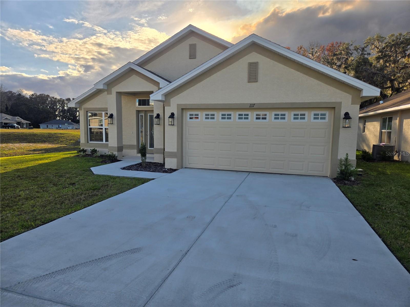 1117 Heron Point Dr, FL