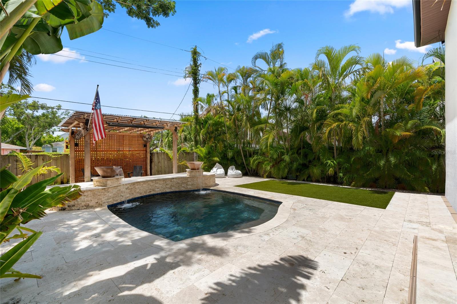 114 Chesapeake Avenue, FL