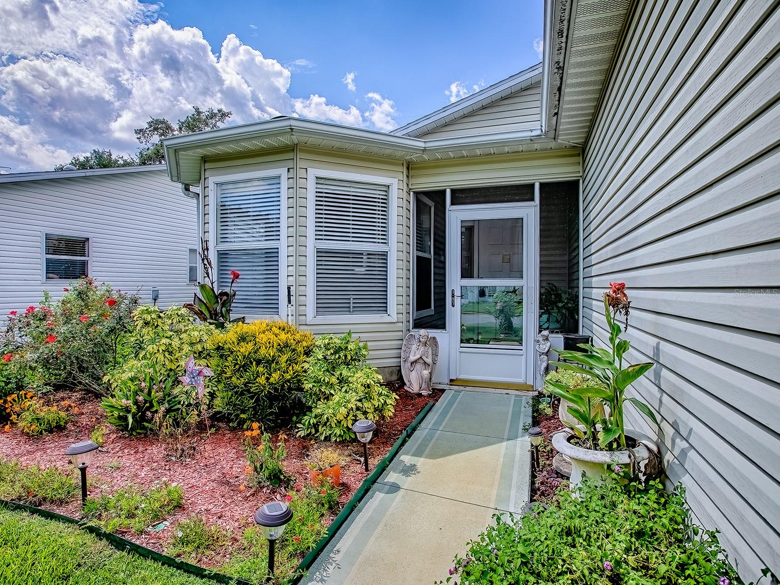 642 Glen Oaks Drive, FL