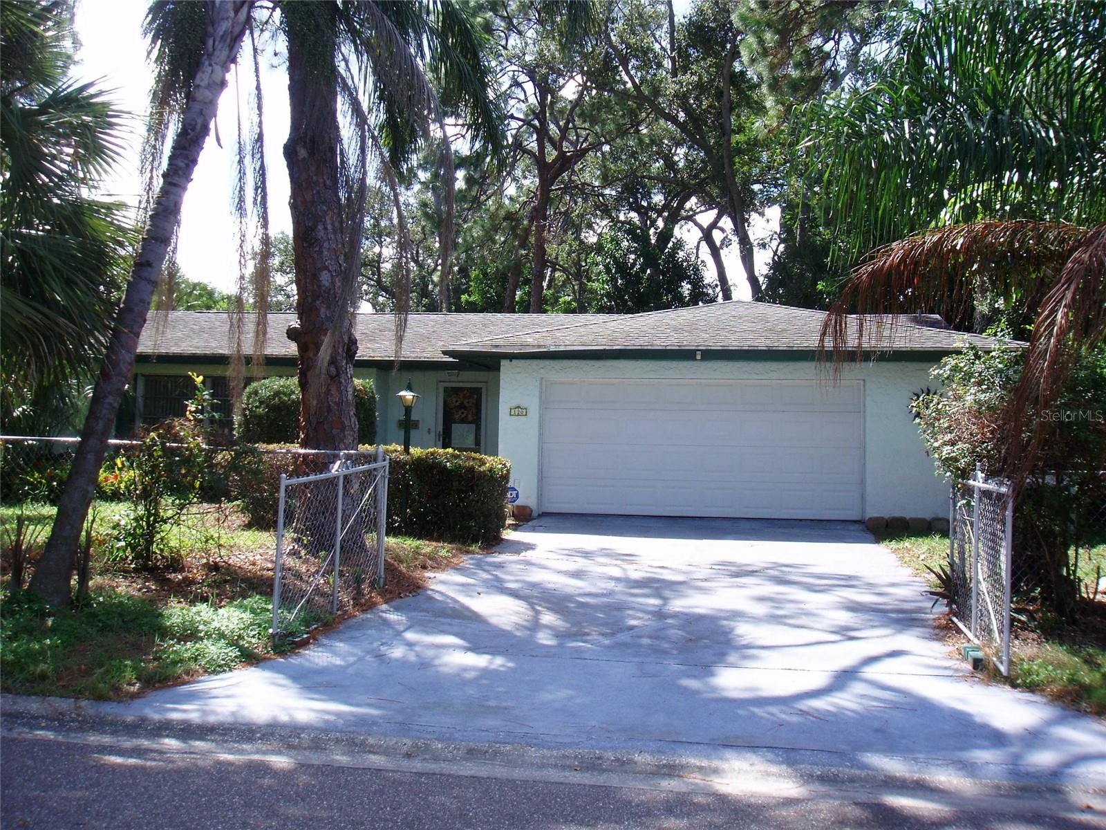 120 Monroe Circle, FL
