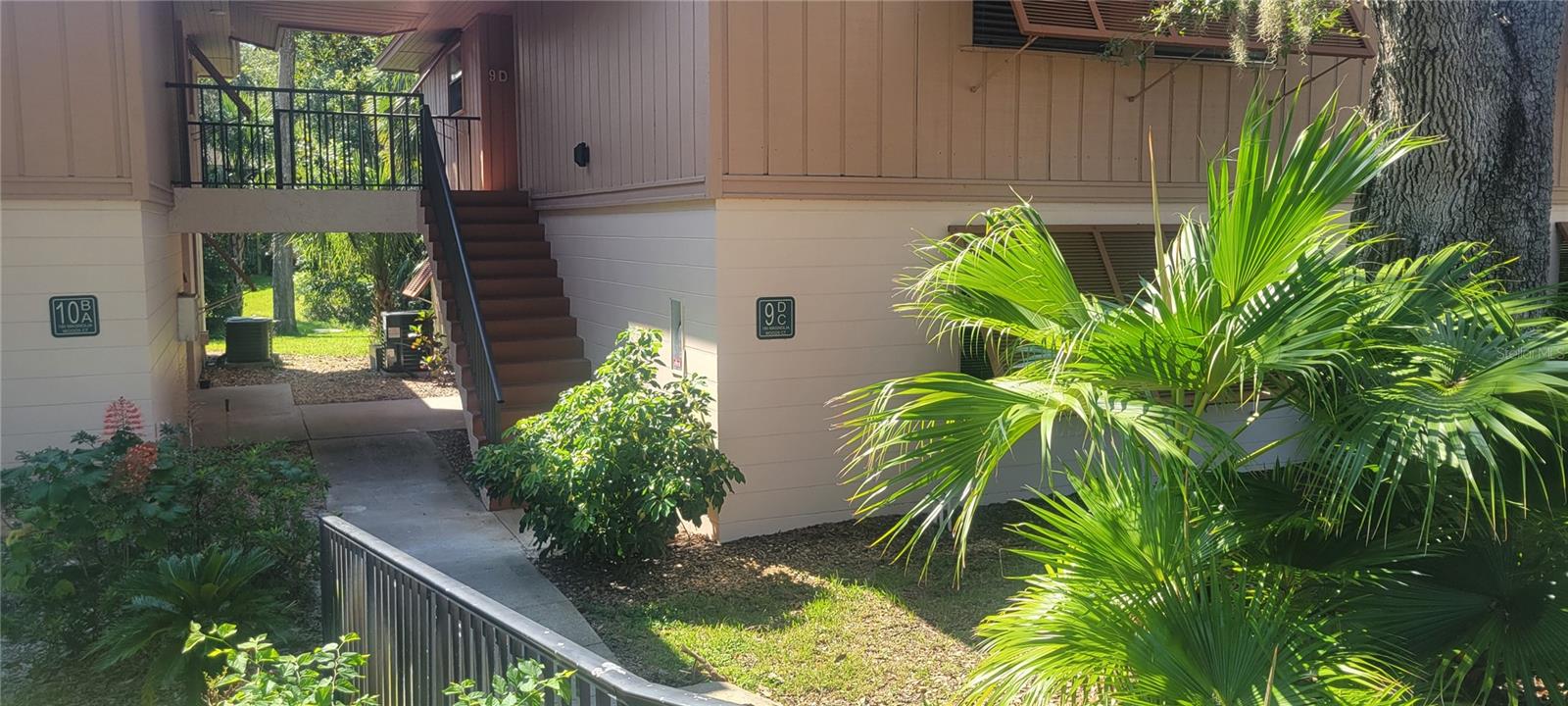 180 Magnolia Woods Ct #9c, FL