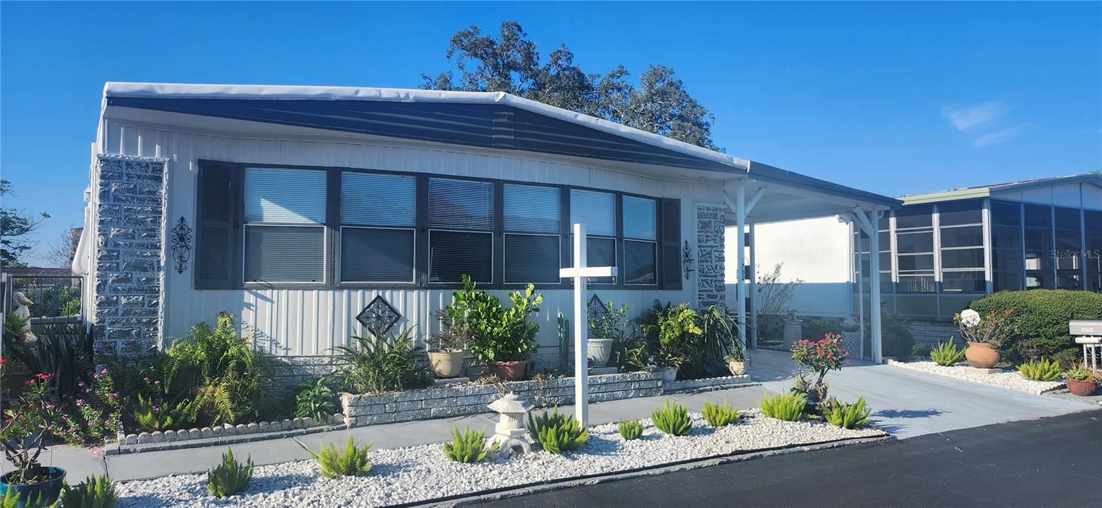 3702 Tiki Dr, FL