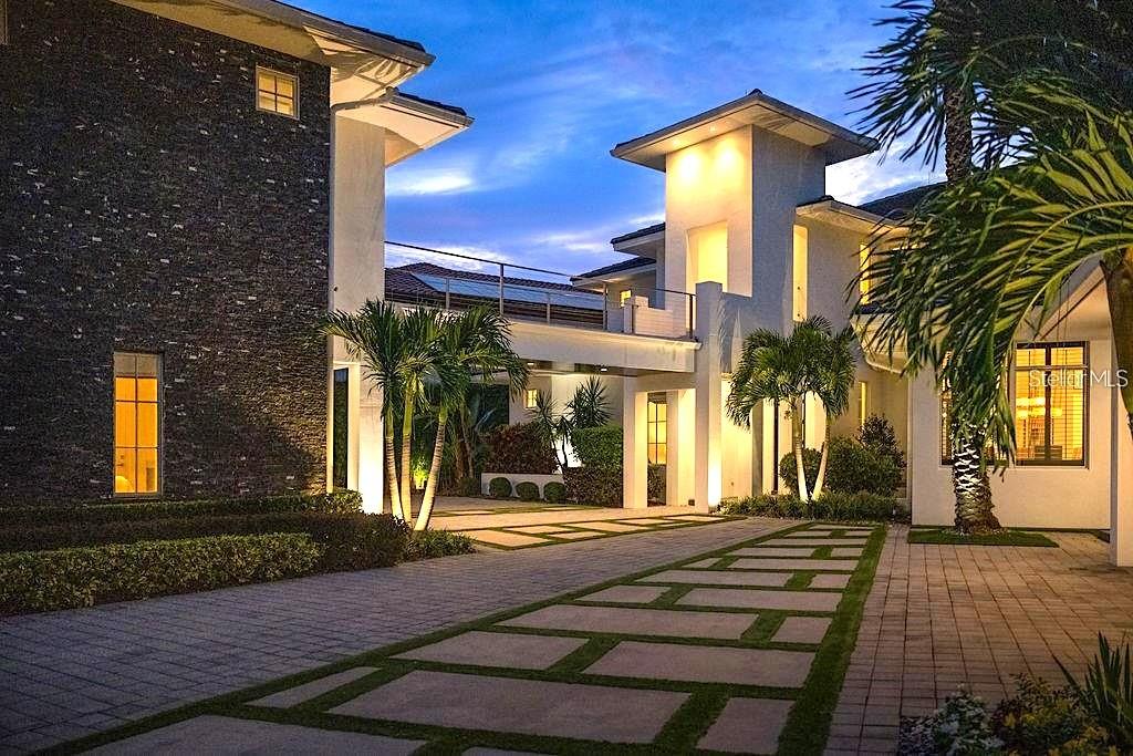 9721 Carillon Park Dr, FL