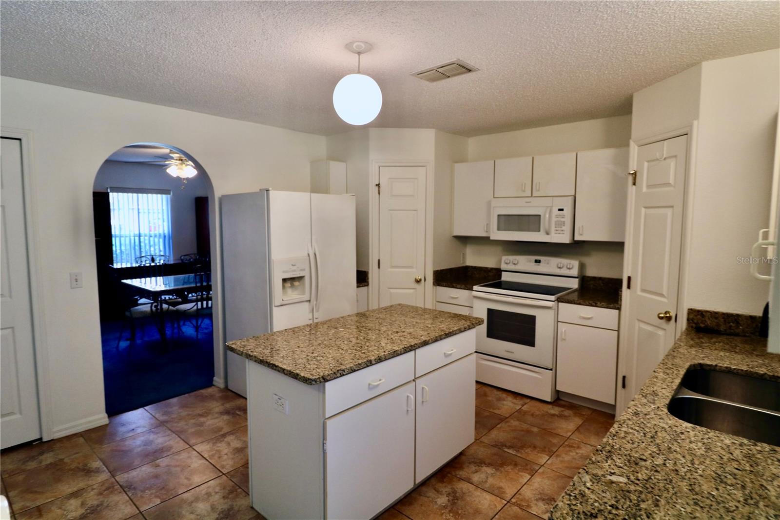 305 Greenwich Court, FL