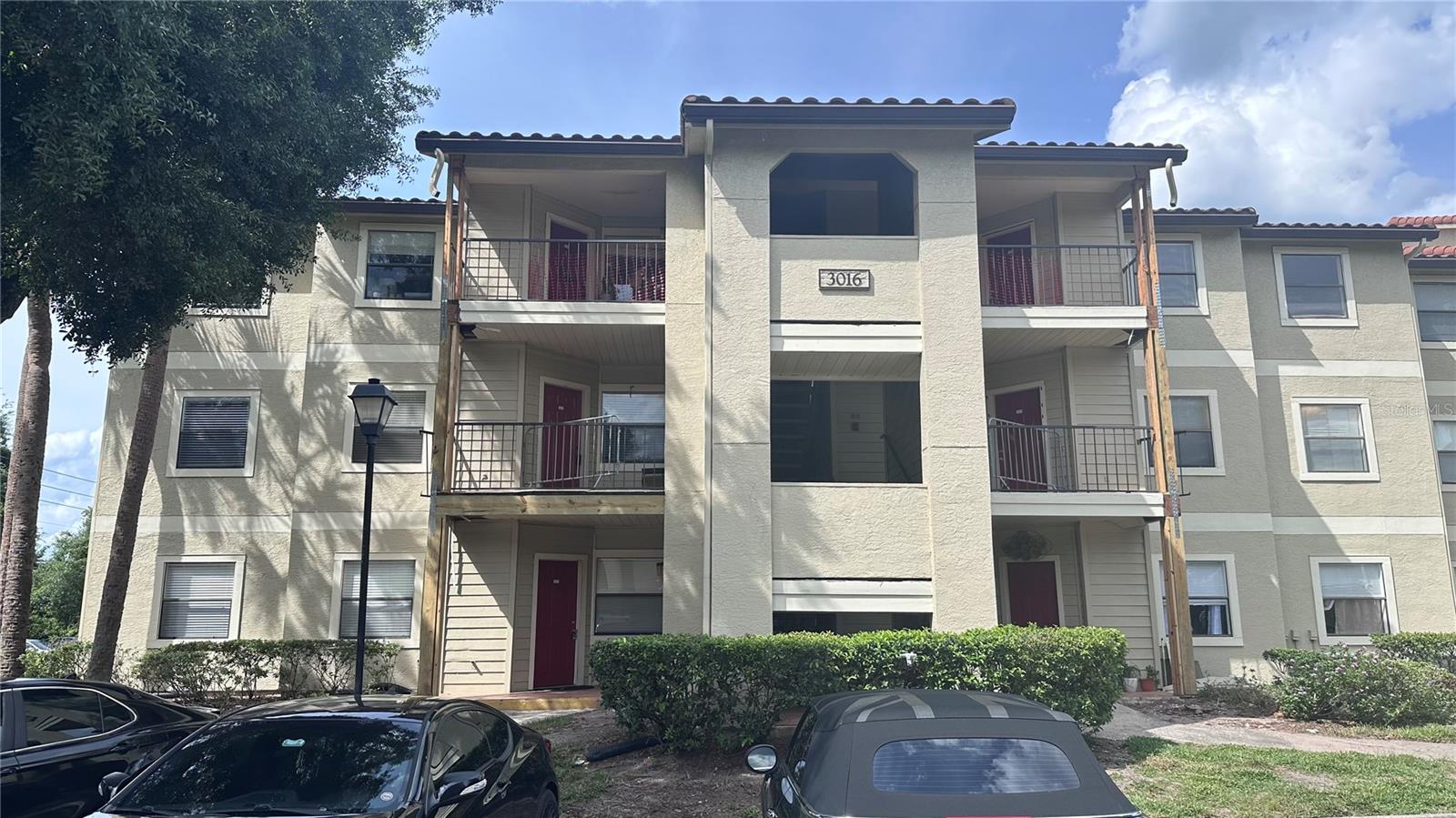 3016 Parkway Blvd #101, FL