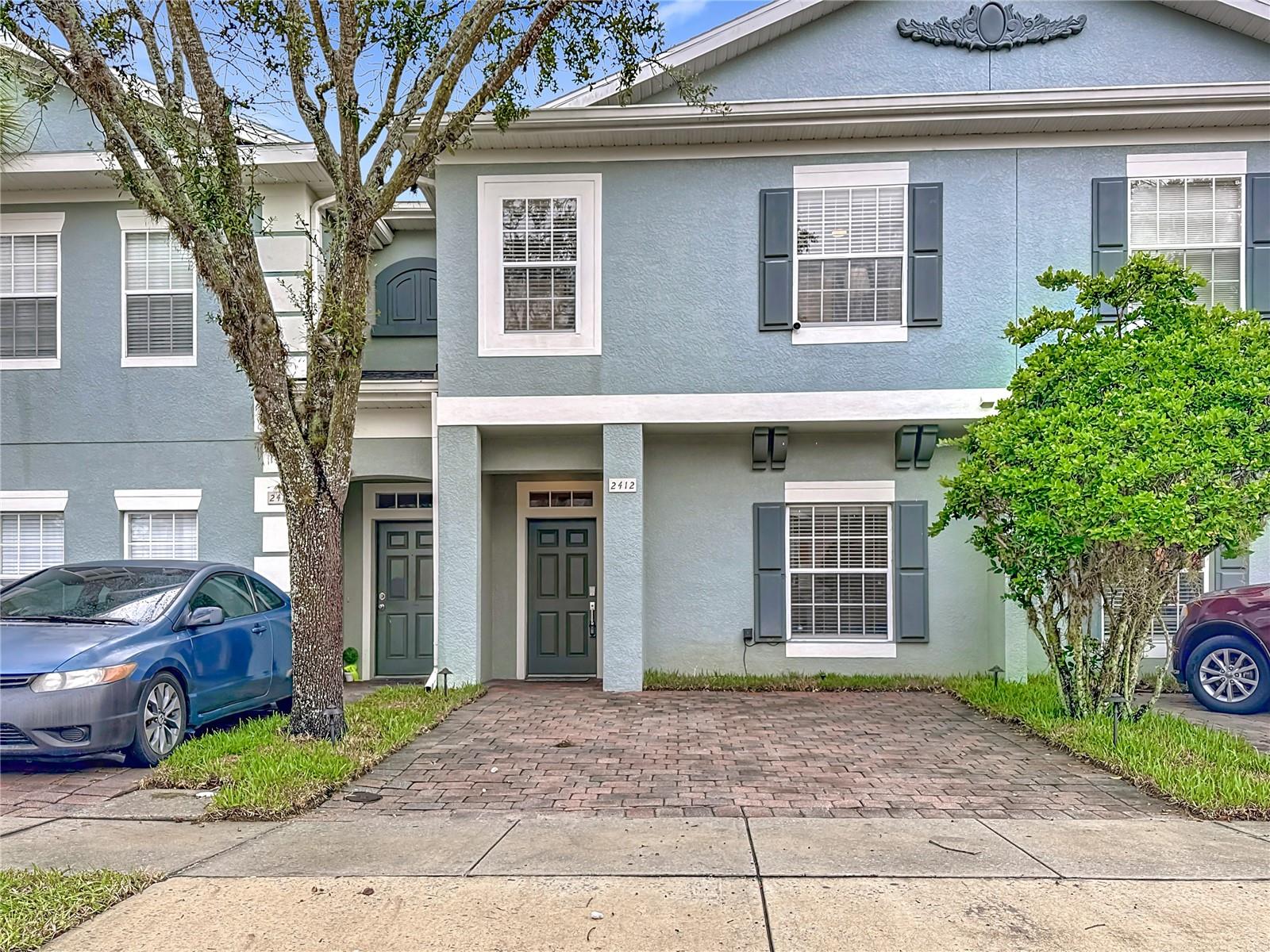 2412 Caravelle Cir, FL