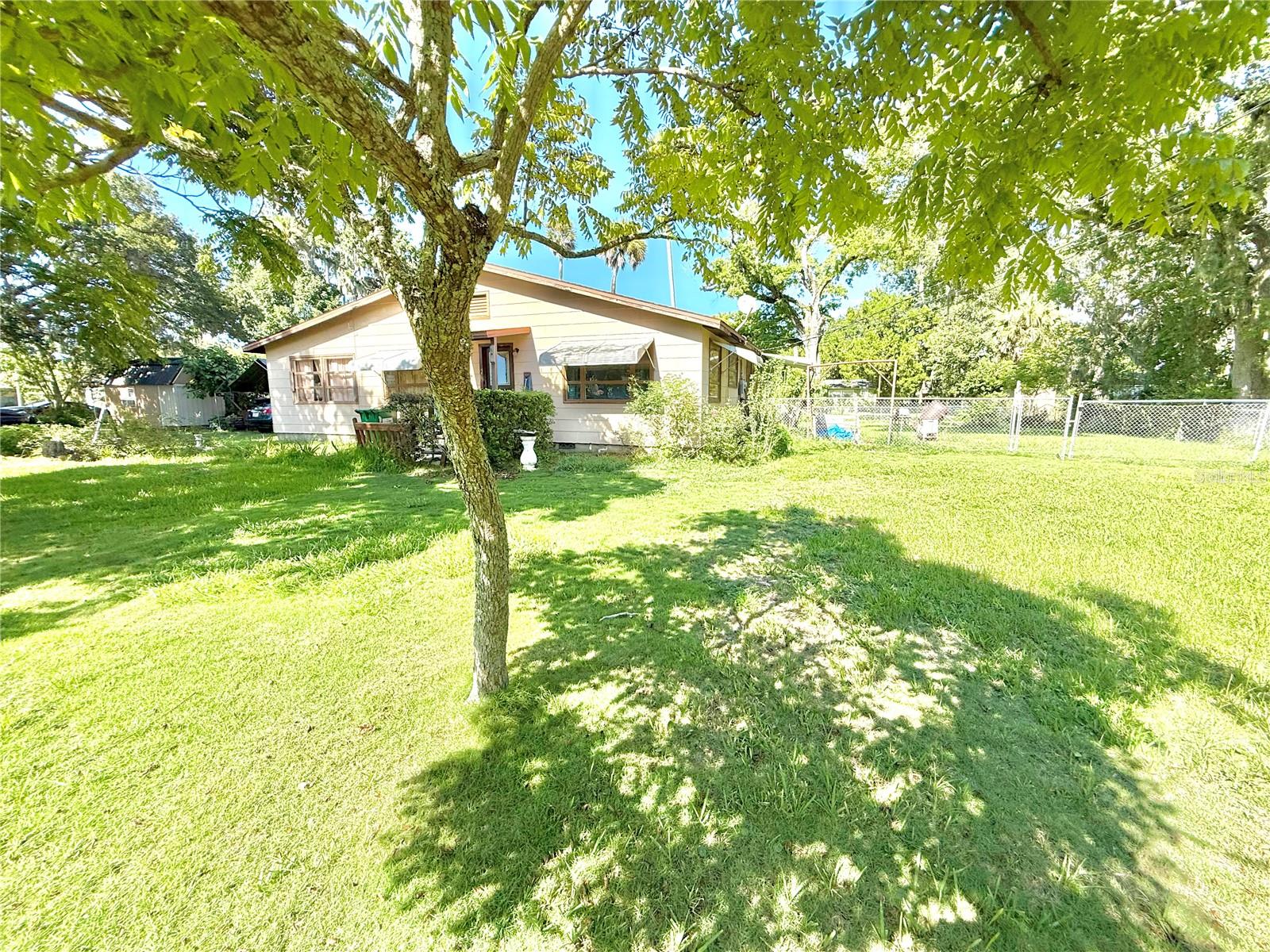 631 Elm Avenue, FL