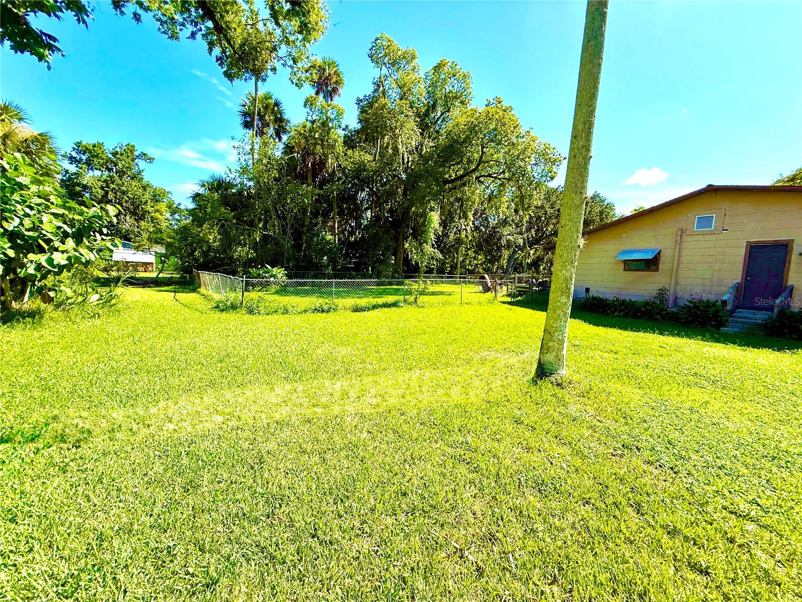 631 Elm Avenue, FL