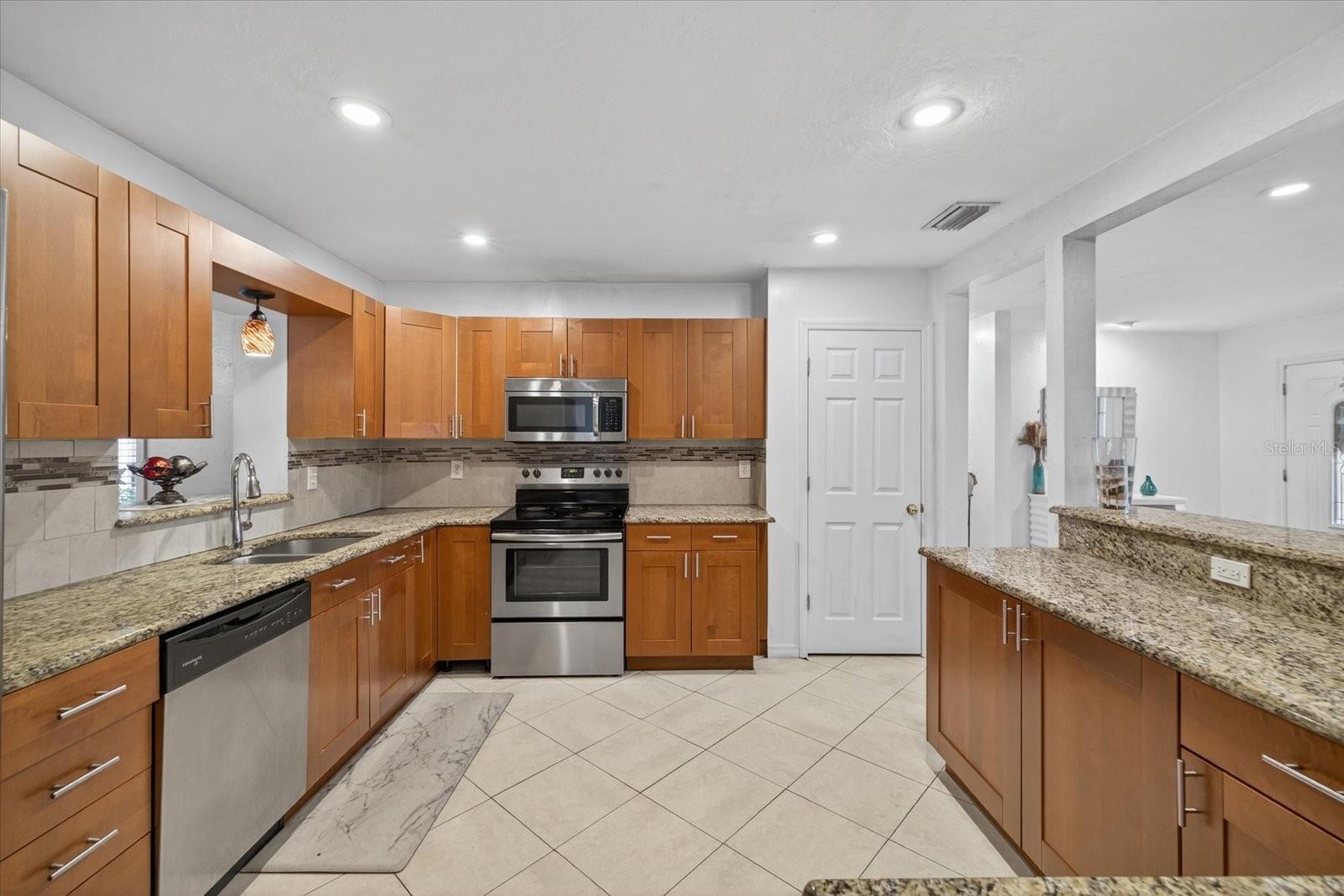 420 Lewis Boulevard, FL