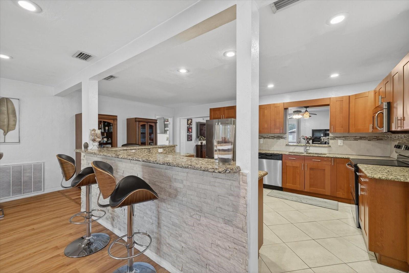 420 Lewis Boulevard, FL