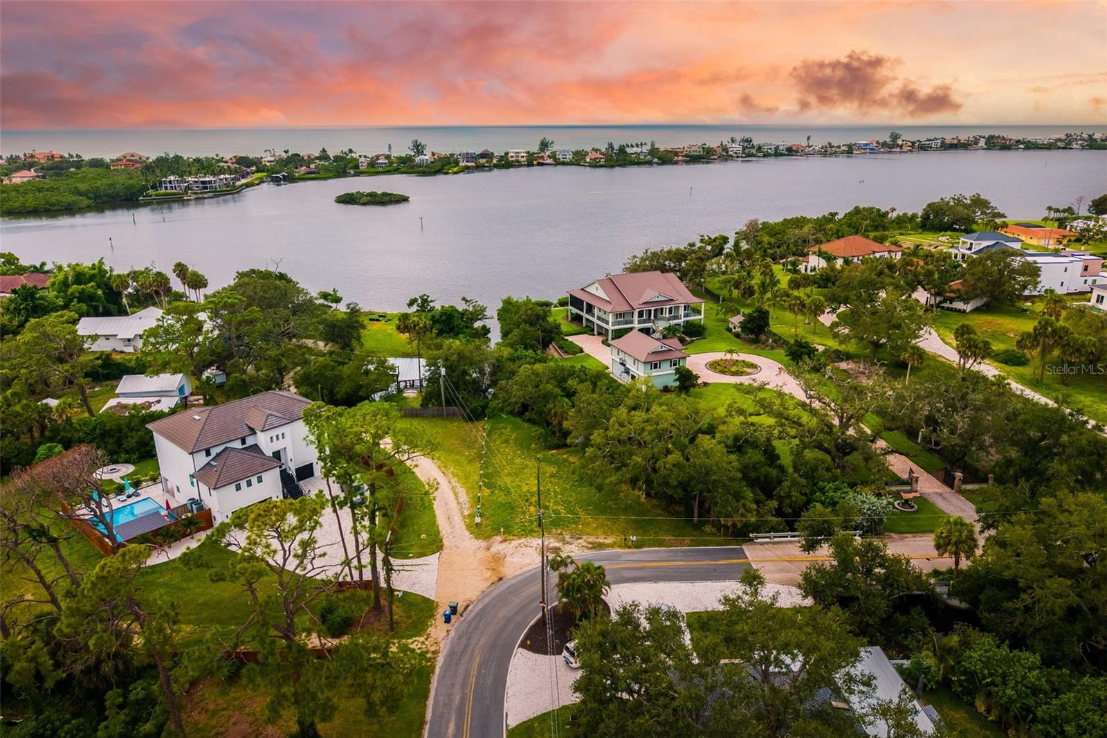 Oak Street, FL