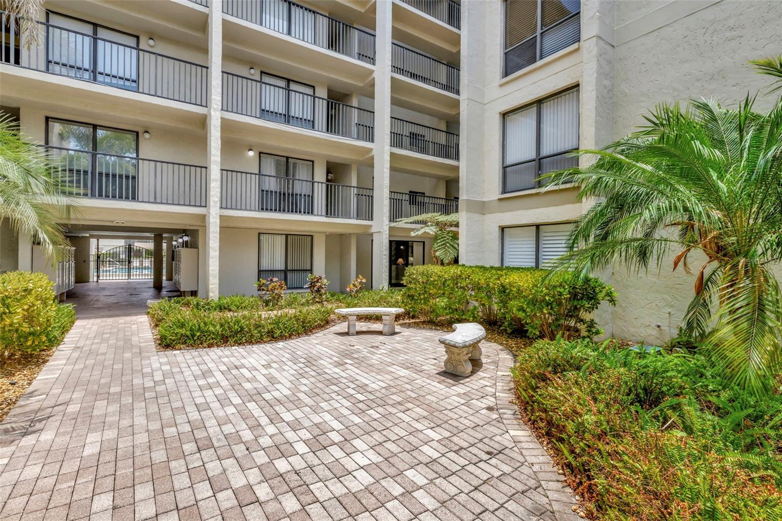 6157 Midnight Pass Rd #E24, FL