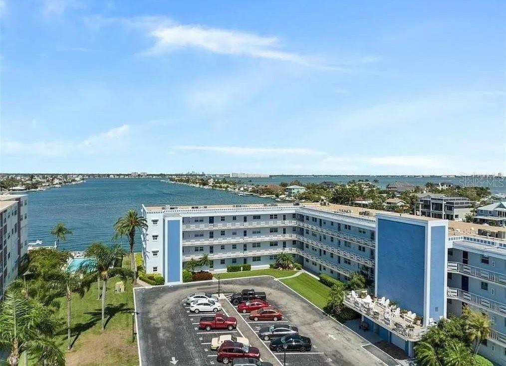 5555 Gulf Blvd #312, FL