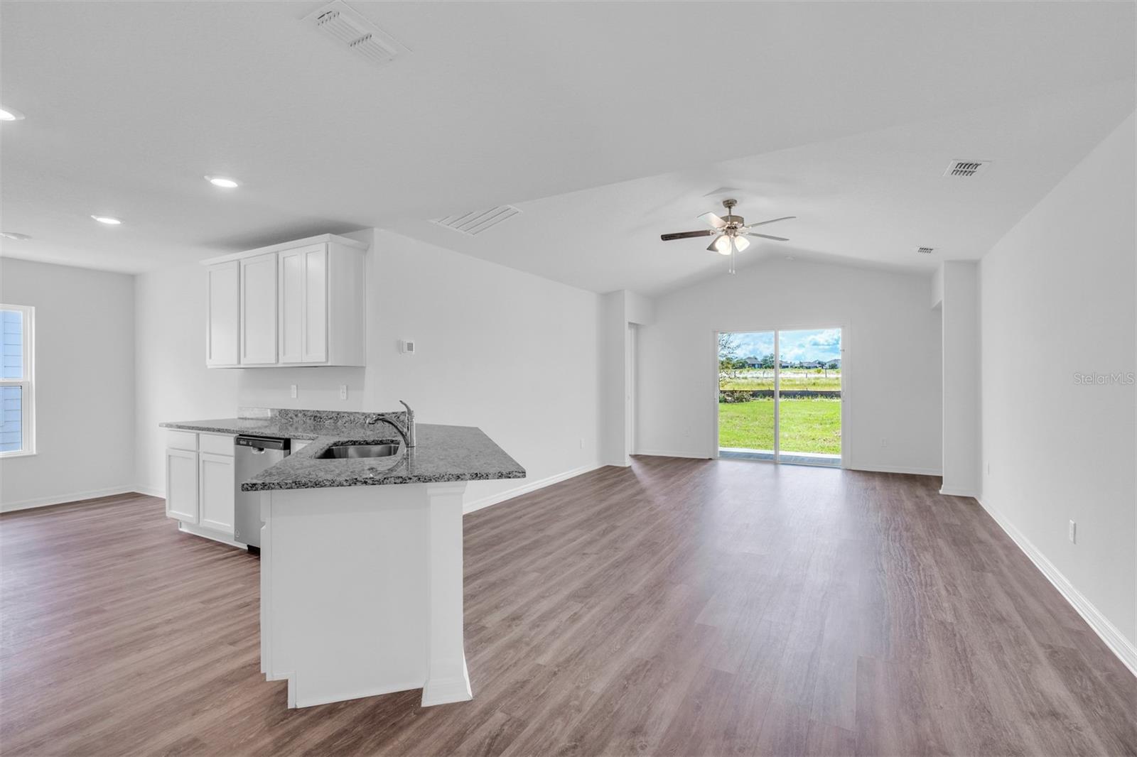 40 Presidential Lane, FL