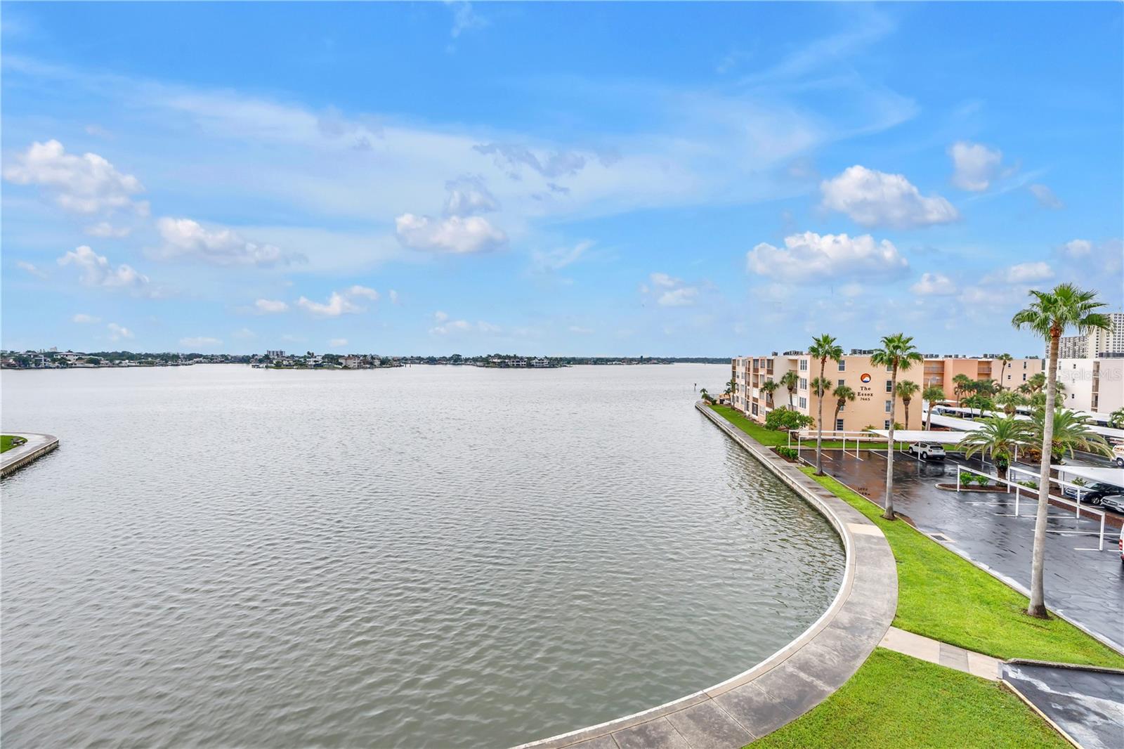 7700 Sun Island Dr S #401, FL