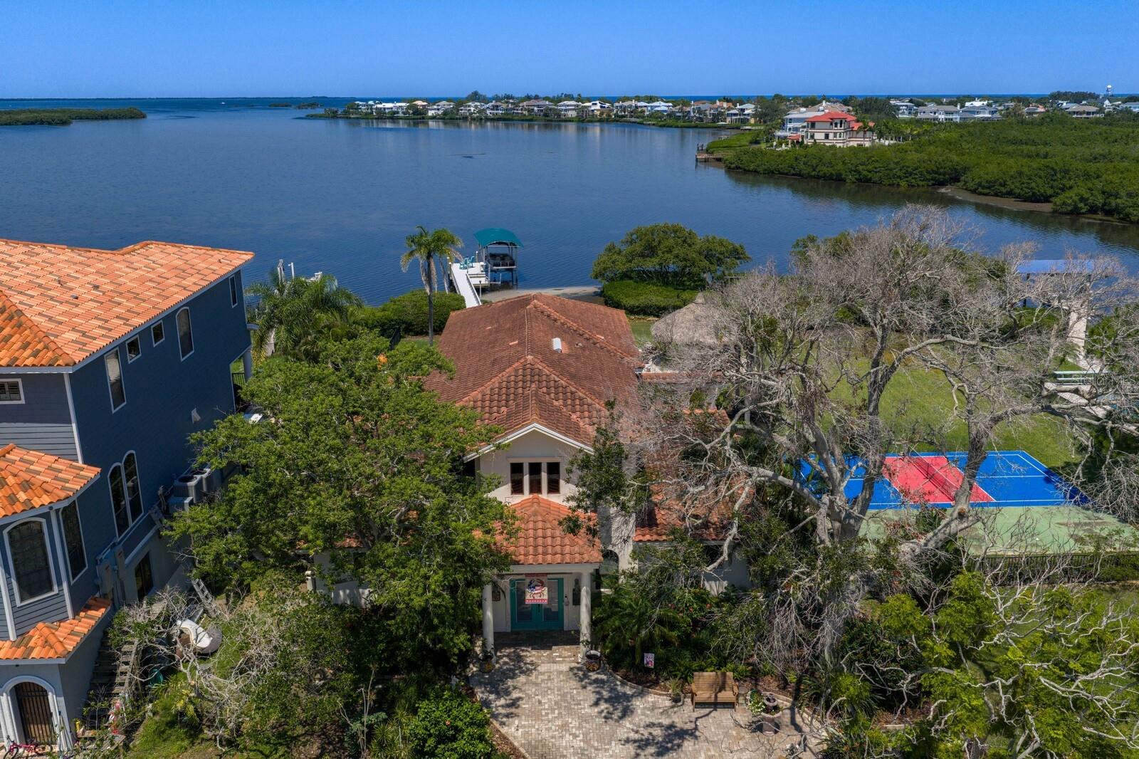 1632 Sea Breeze Dr, FL