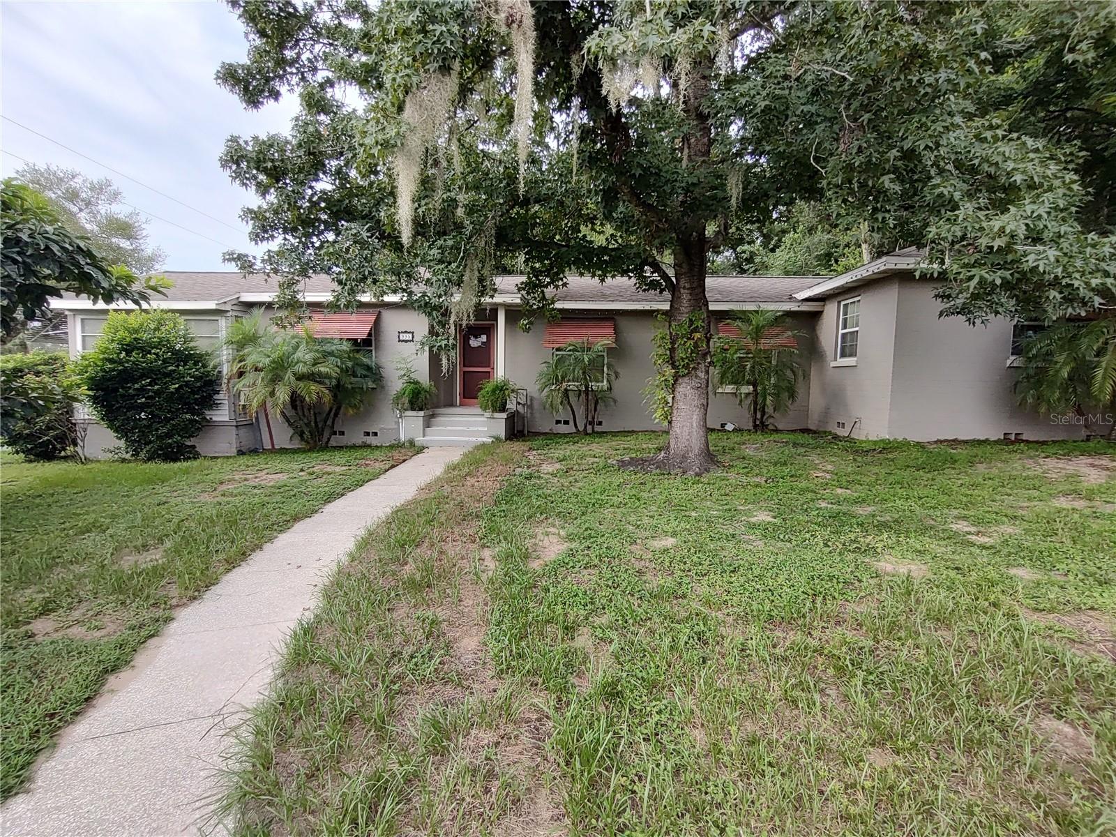 995 W 11th Ave, FL