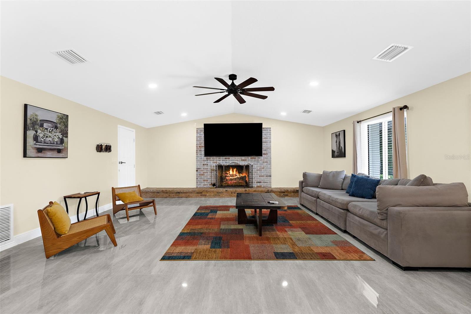 22226 State Road 64, FL