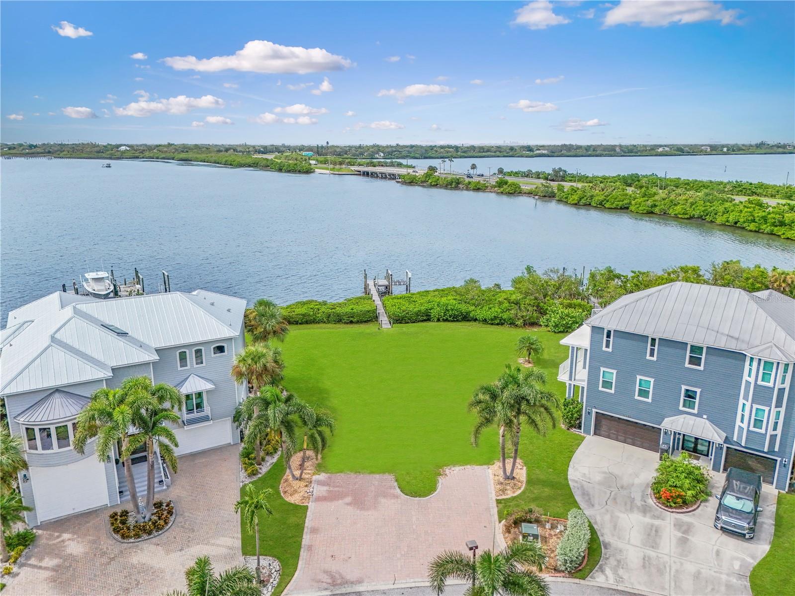 5539 2nd Avenue Circle, FL
