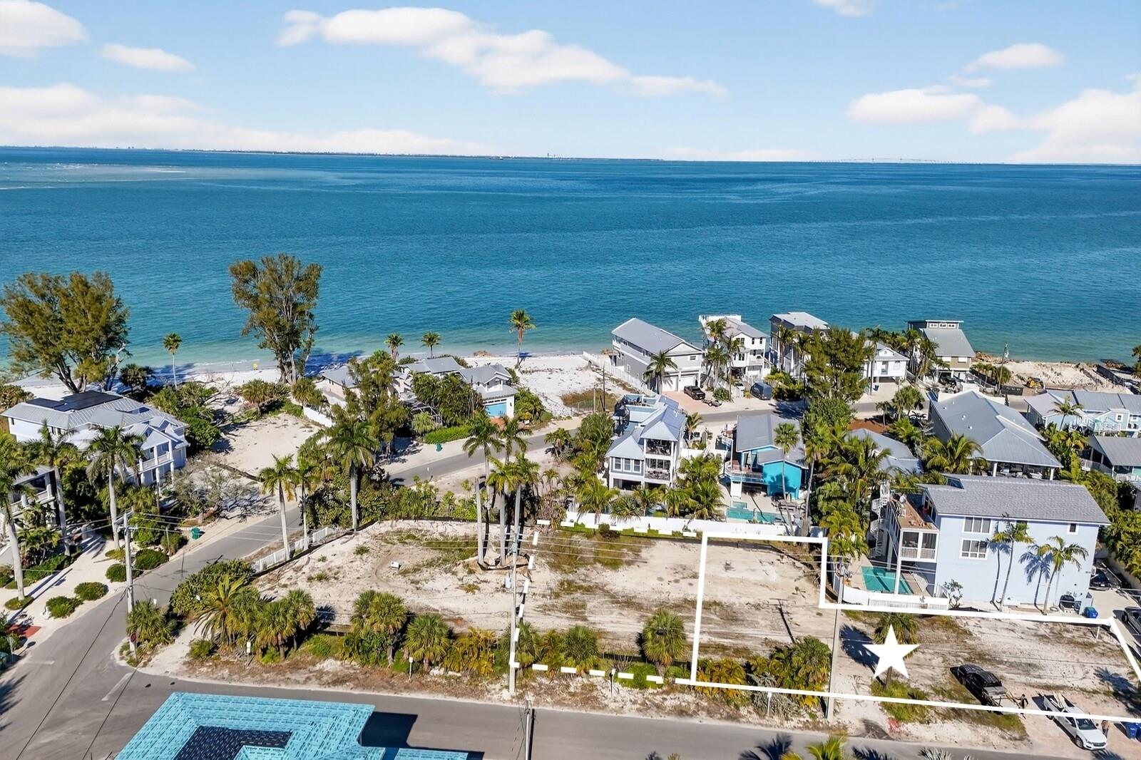 812 N Bay Blvd, FL