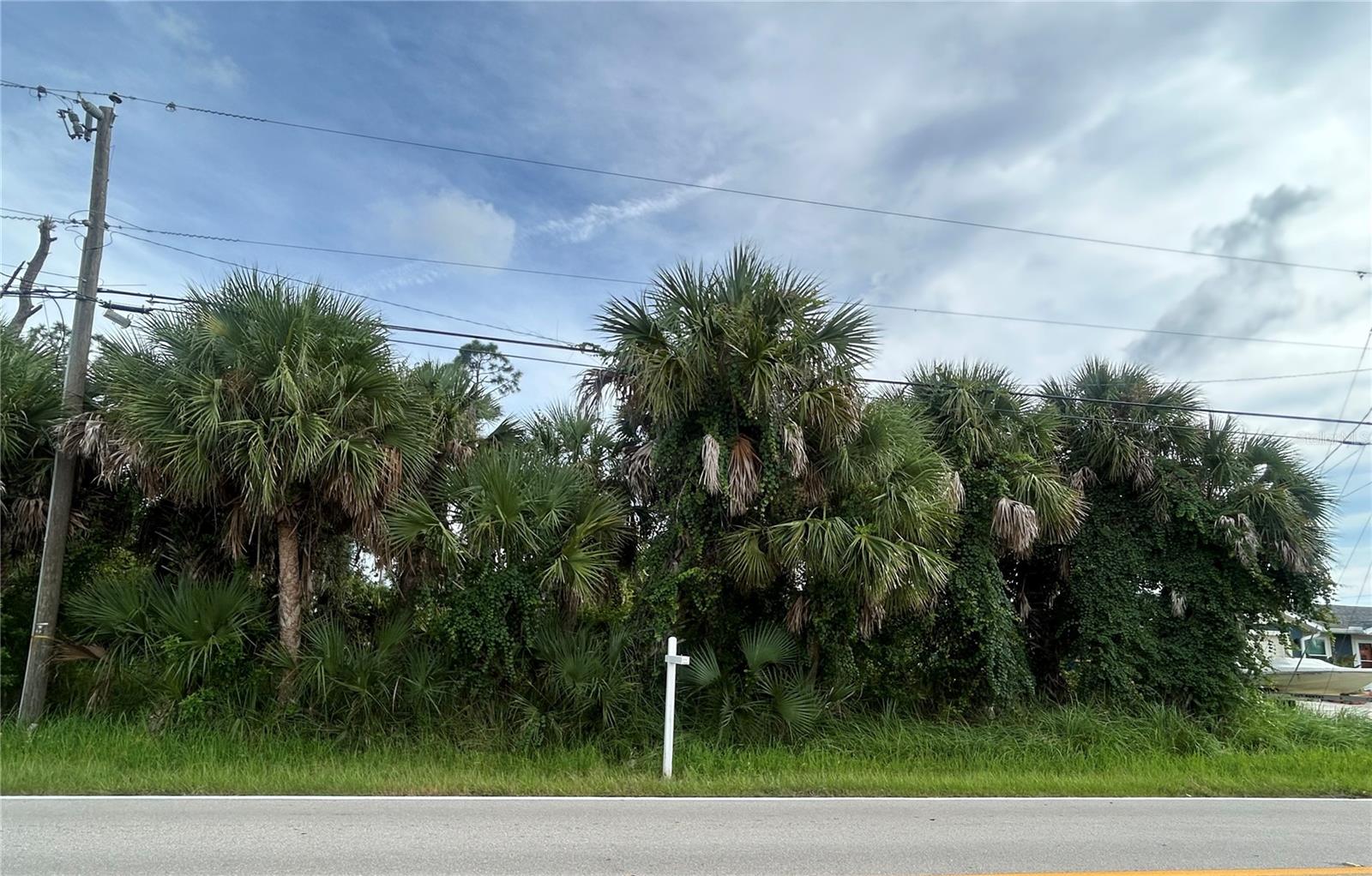 9041 Fruitland Ave, FL