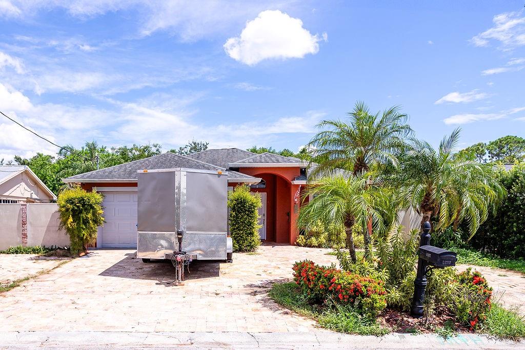 4907 Carlyle Road, FL