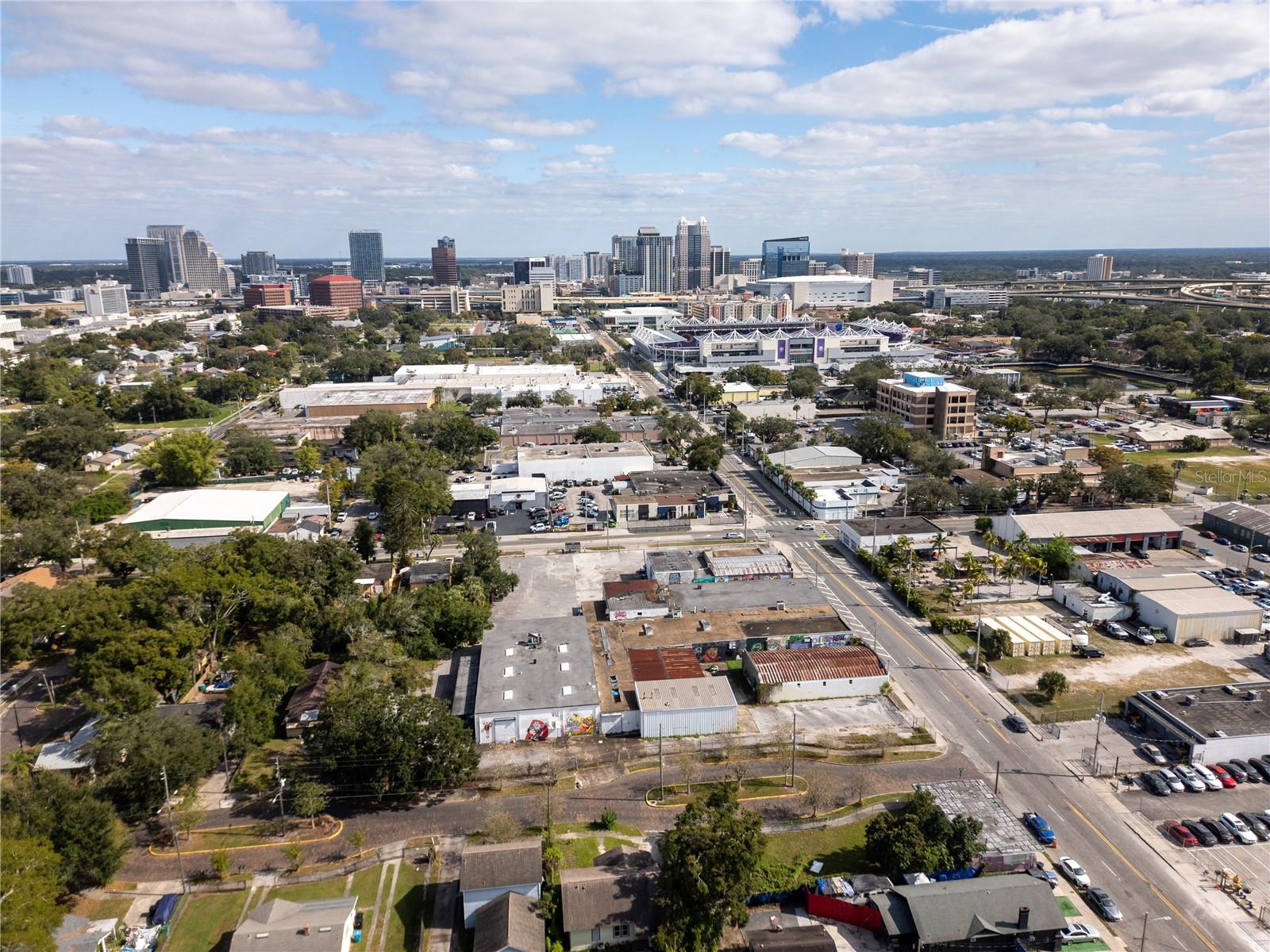 1011 W Central Blvd, FL