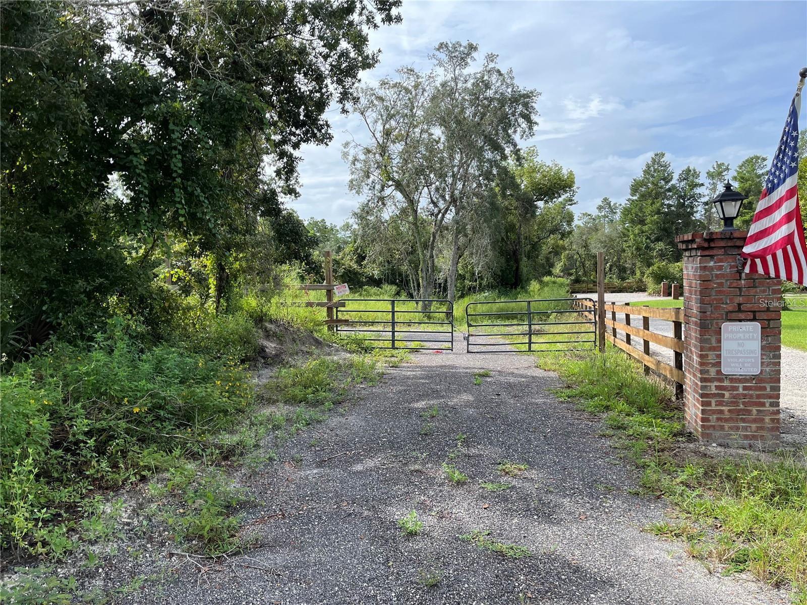 2500 Leonard Drive, FL