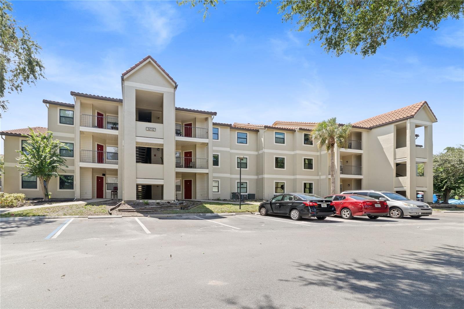 3032 Parkway Blvd #208, FL