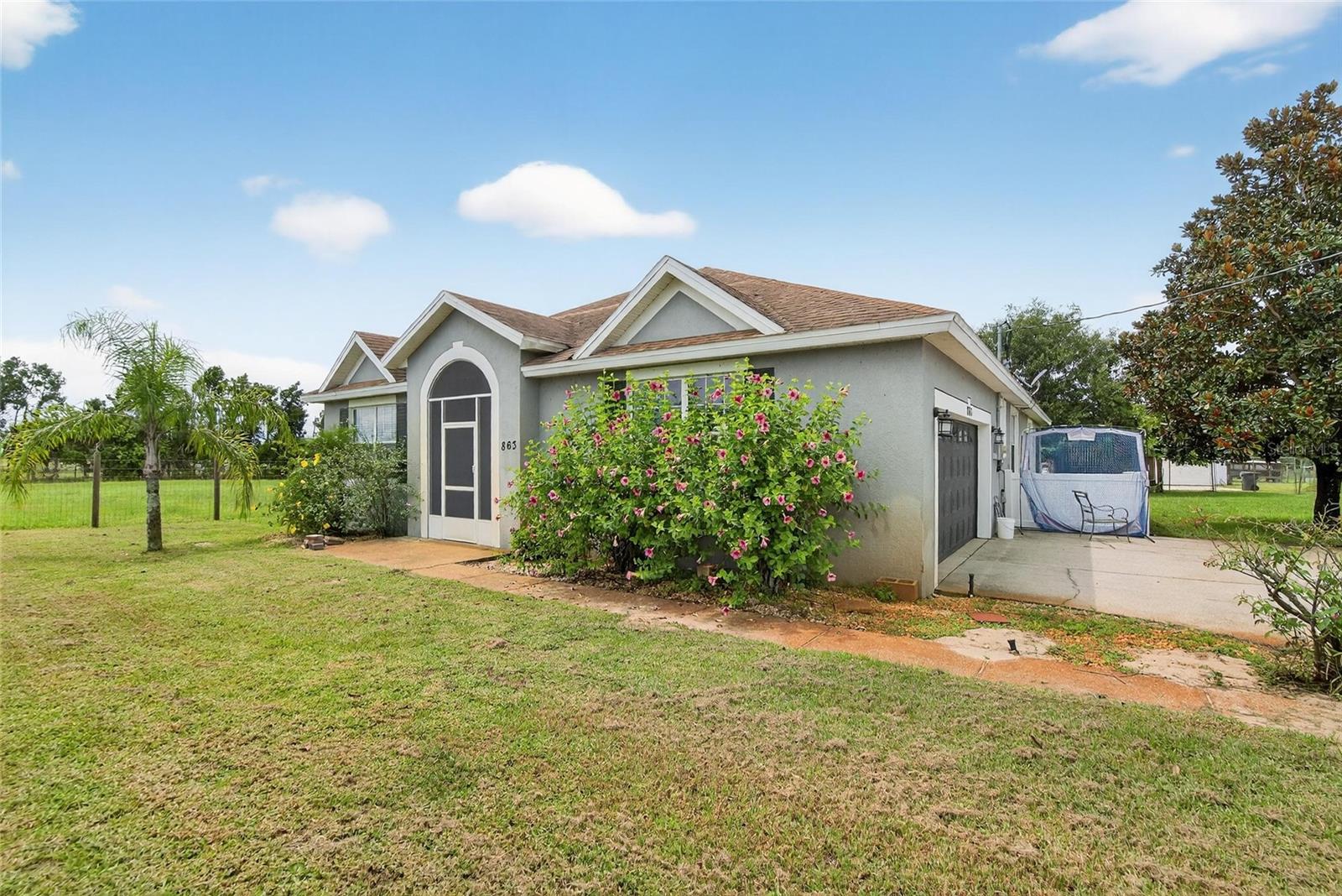 863 C F Kinney Rd, FL