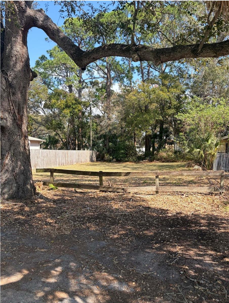 422 Maple Way, FL