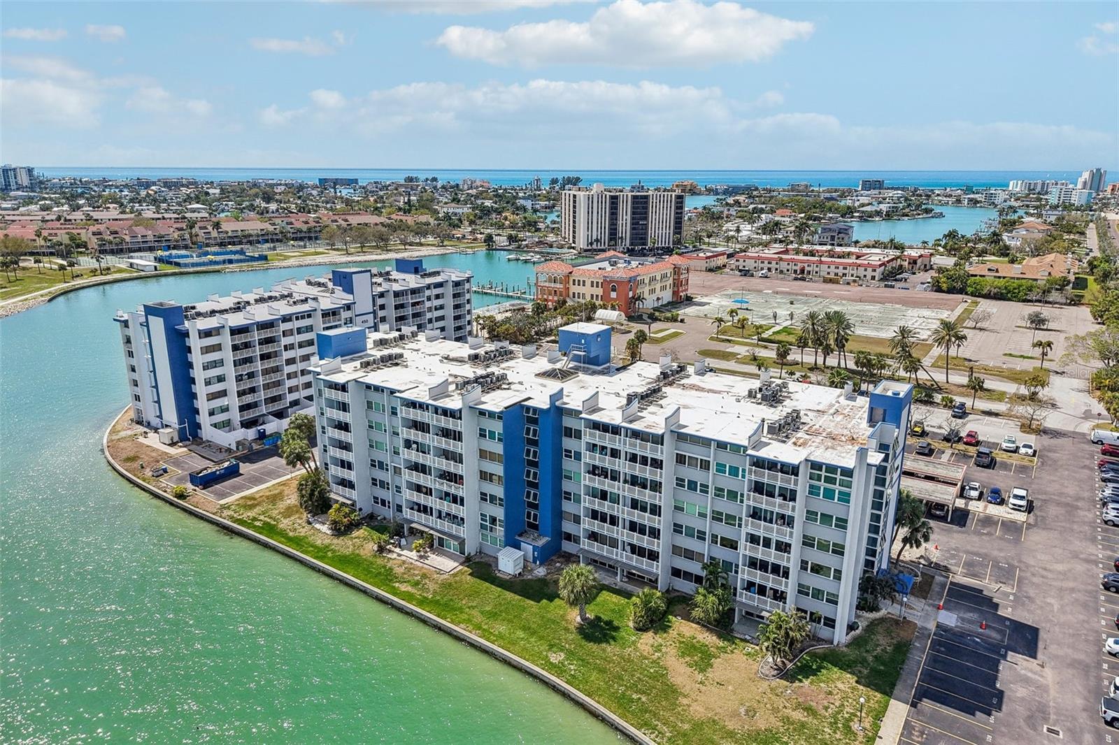 500 Treasure Island Cswy #711, FL