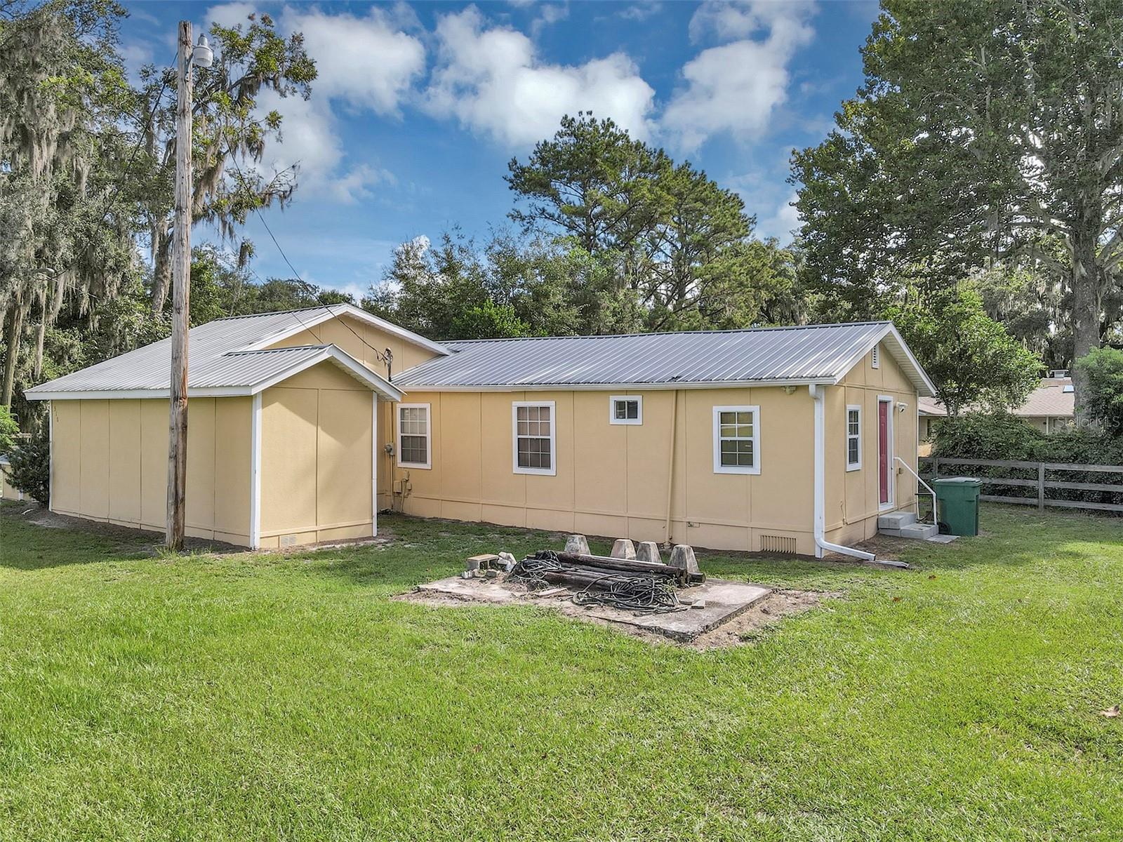 510 Phillips Lane, FL