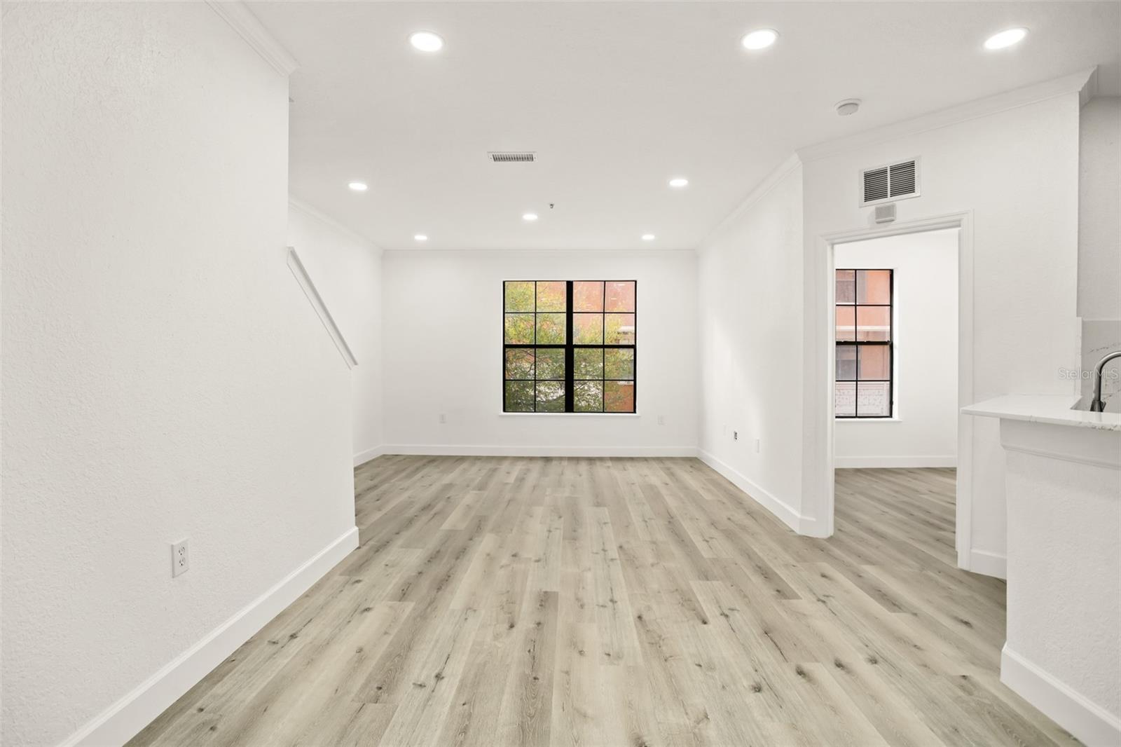 6119 Metrowest Boulevard, FL