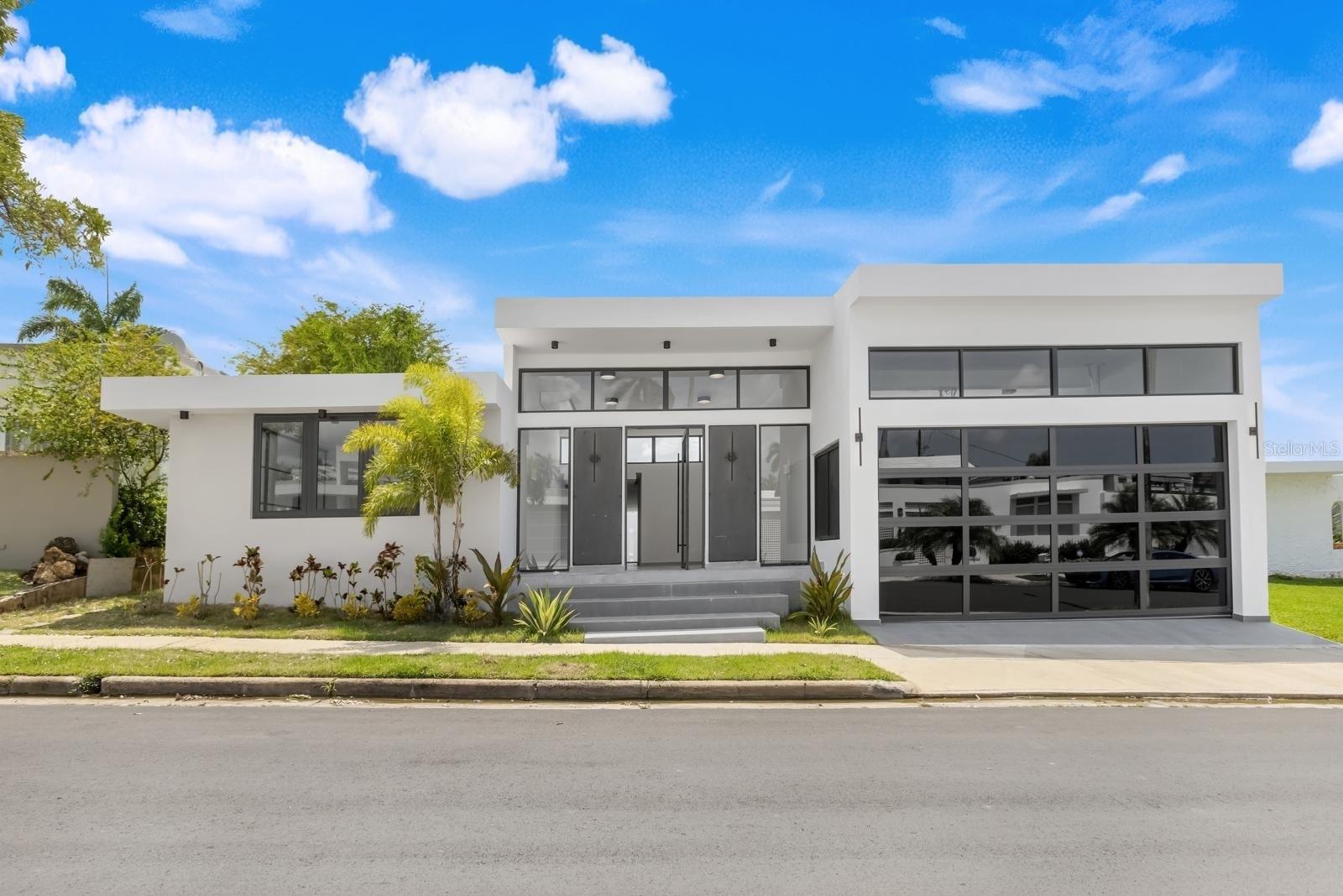 13-12 Santander St, Torrimar, PR