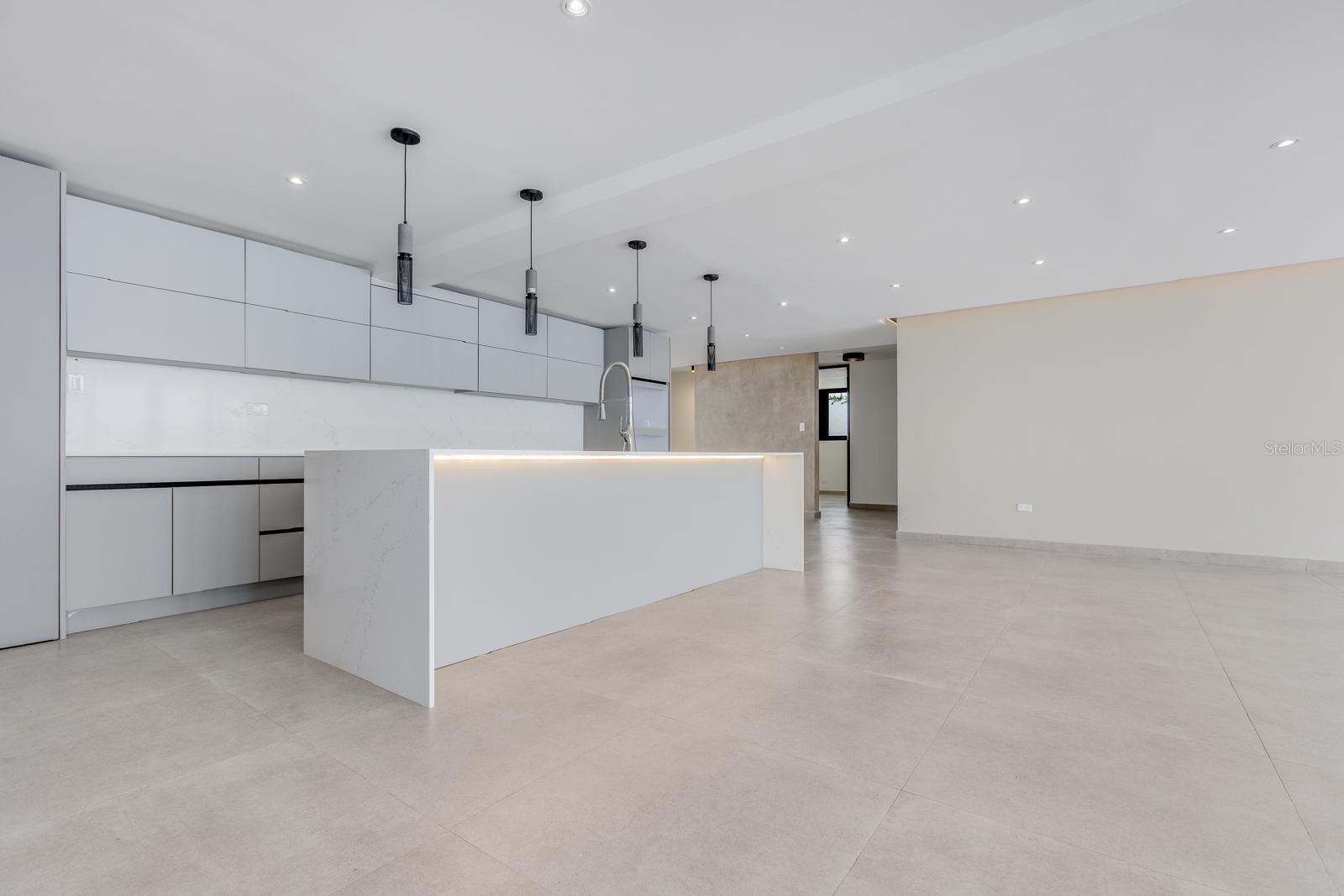 13-12 Santander St, Torrimar, PR