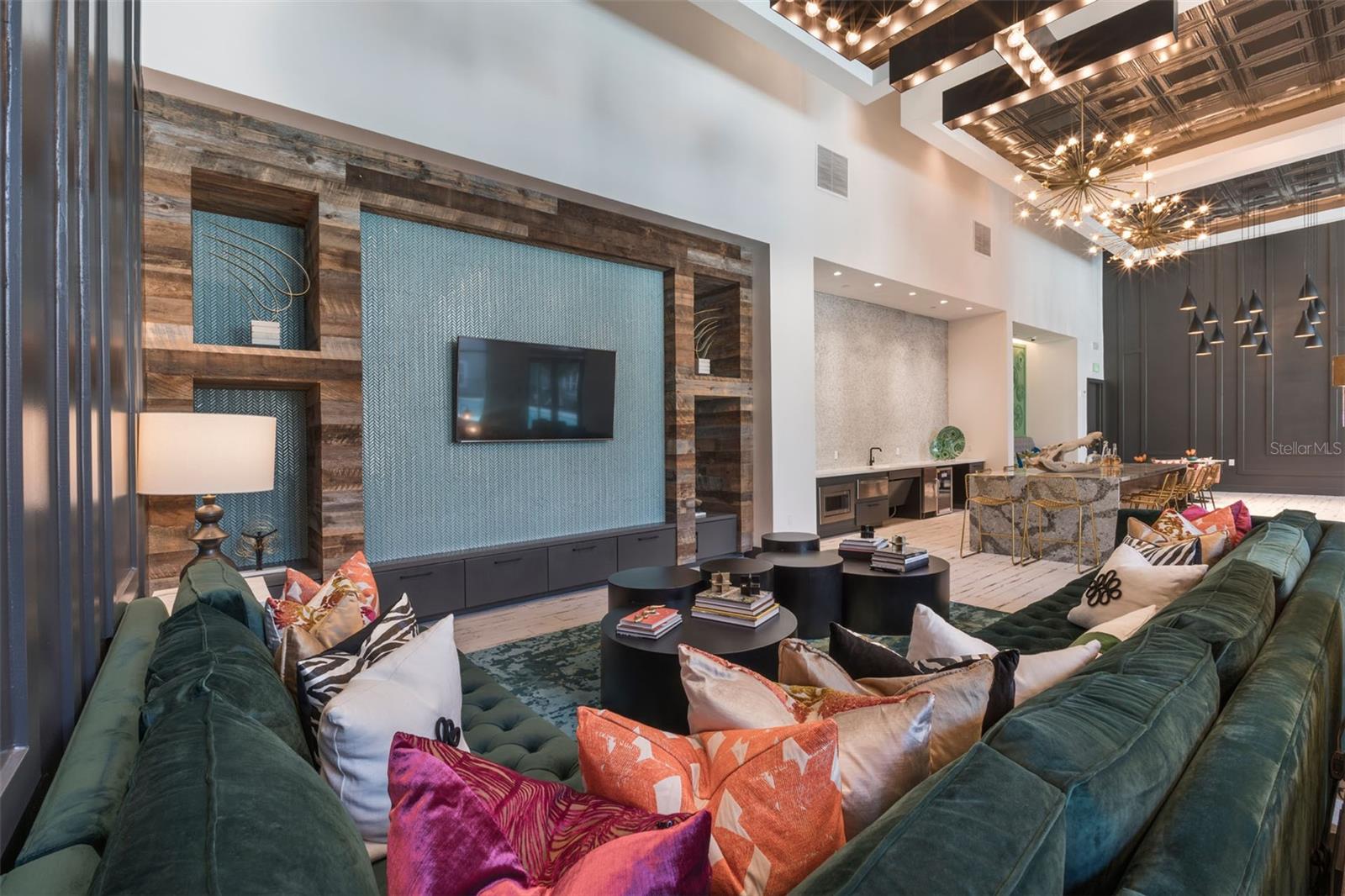 733 Main Lane, FL